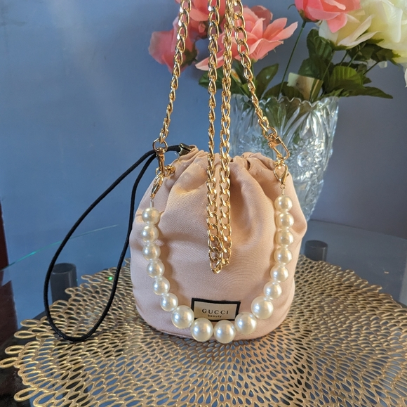 Gucci Accessories - Gucci